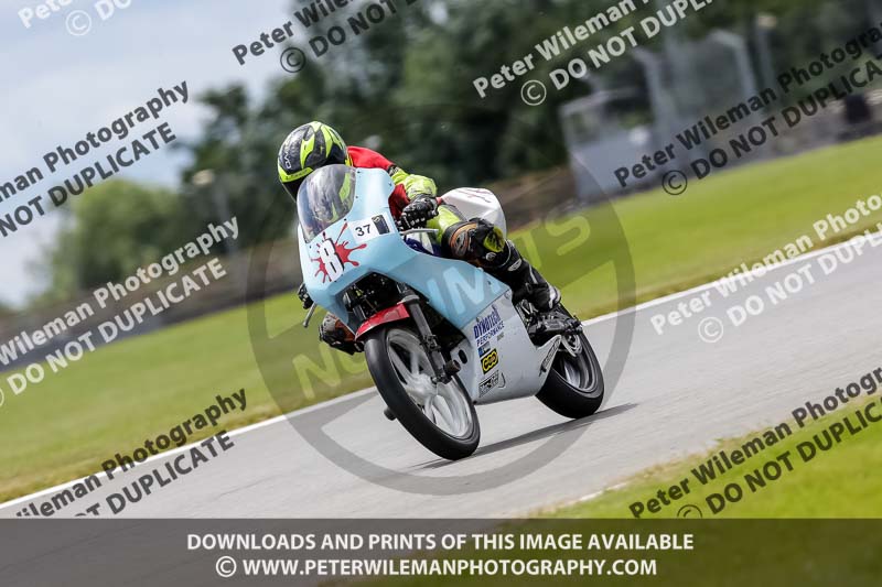 donington no limits trackday;donington park photographs;donington trackday photographs;no limits trackdays;peter wileman photography;trackday digital images;trackday photos